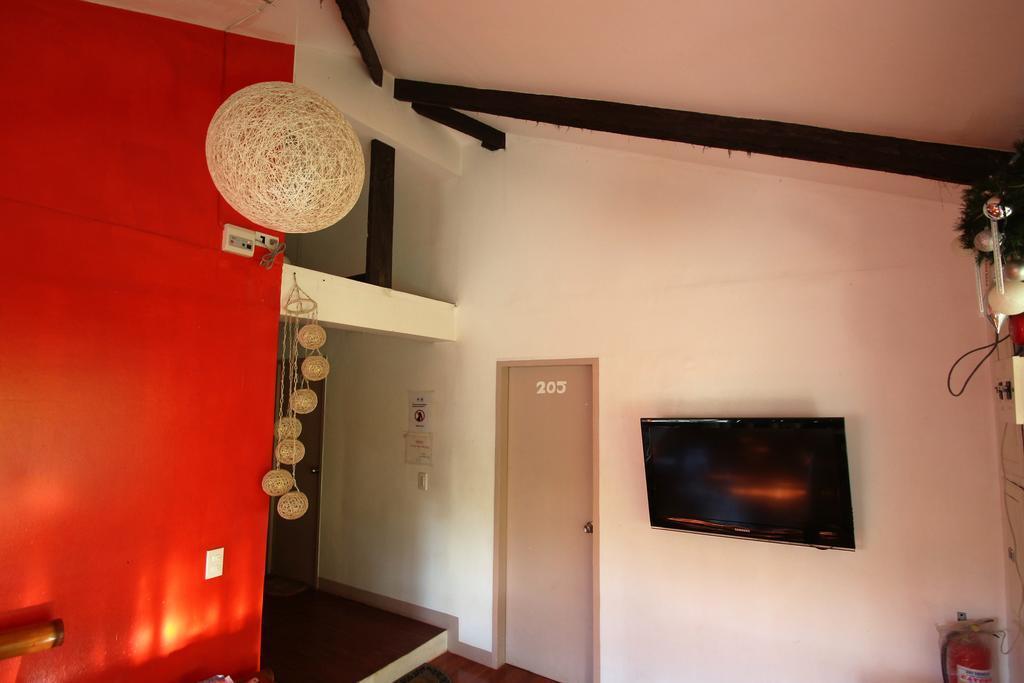 Blue Bamboo Hotel Balabag  Екстериор снимка