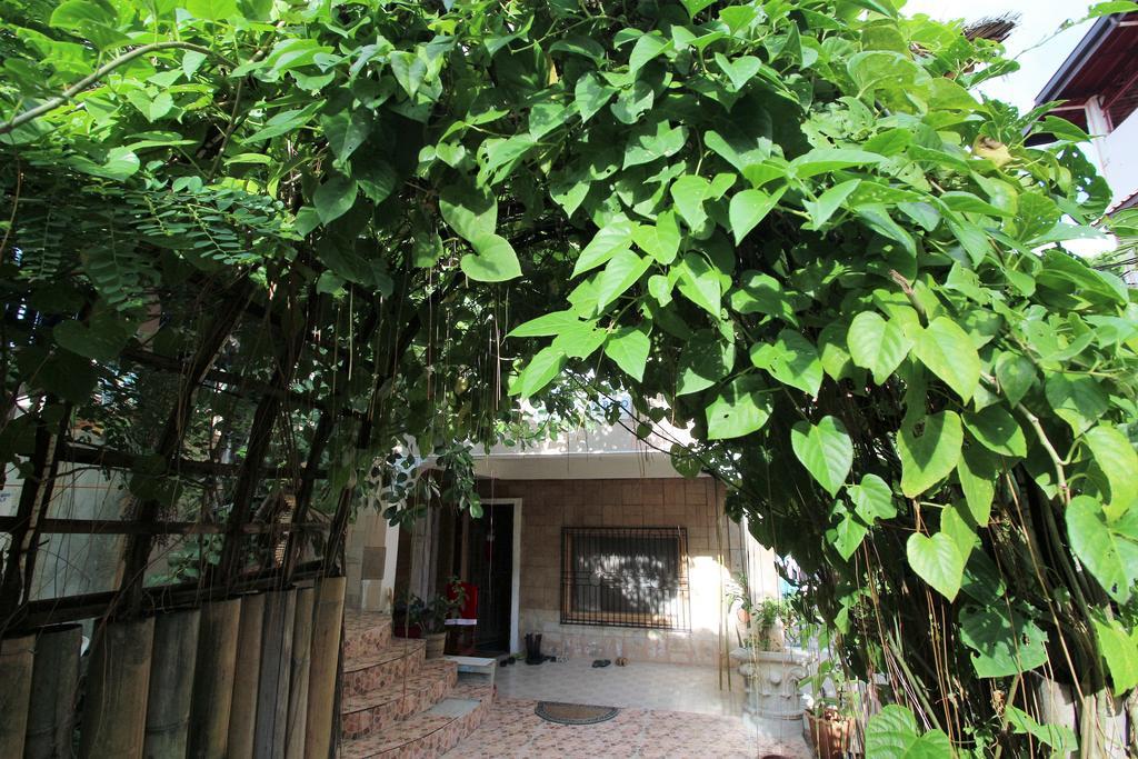 Blue Bamboo Hotel Balabag  Екстериор снимка